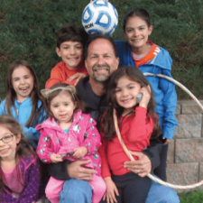 father with six kids