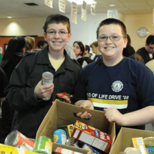 kids donating