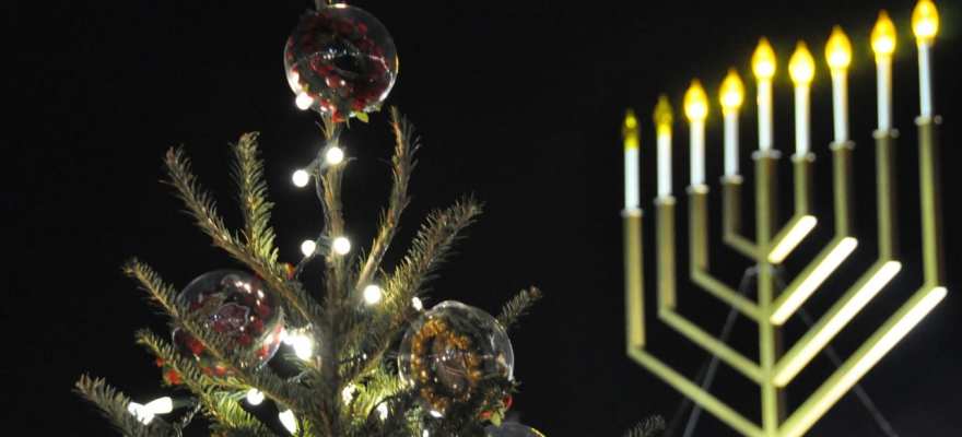 2015 Christmas Tree & Menorah Lightings and Holiday Strolls