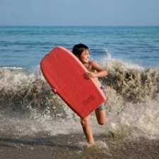 boy with boogie board