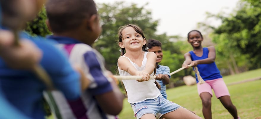 kids playing tug-of-war