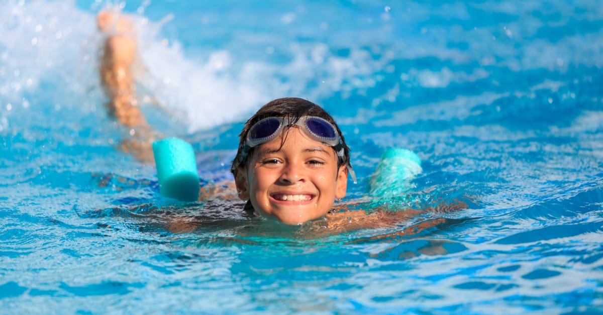 What You Need To Know About Swimming In Backyard Pools This Summer