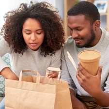 couple eating takeout