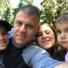 staten island detective dominick la torre with his three daughters