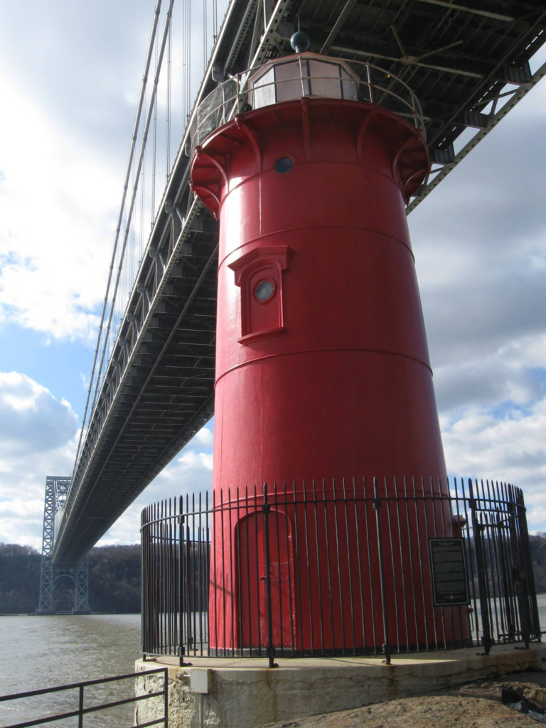 10 Local Lighthouses You Need to Visit this Summer | SI Parent