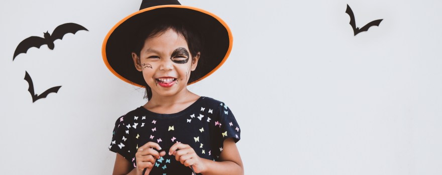 little girl in Halloween costume