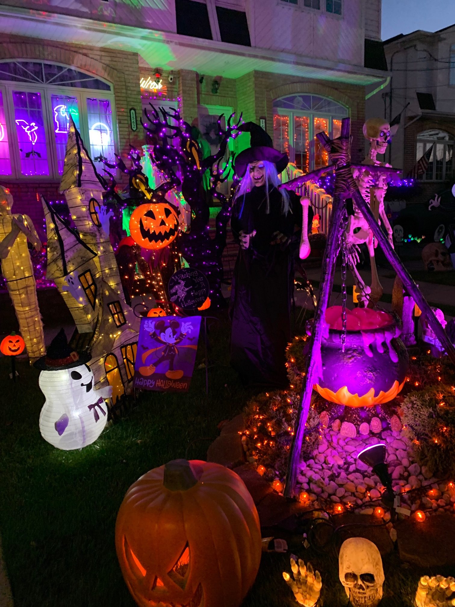 The Best HalloweenDecorated Houses on Staten Island