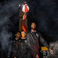 The Harlem Globetrotters in uniform