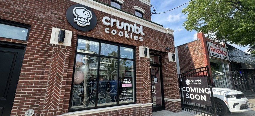 Crumbl Cookies Opens Location on Staten Island’s North Shore